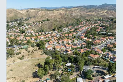 28717 Bouquet Canyon, Saugus, CA 91390 - Photo 18
