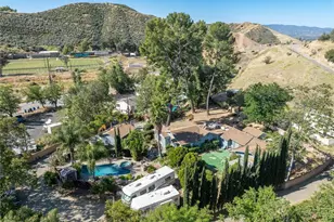 28717 Bouquet Canyon, Saugus, CA 91390 - Photo 14