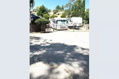 28717 Bouquet Canyon, Saugus, CA 91390 - Photo 24