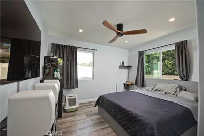 13608 Bassett, Los Angeles, CA 91405 - Photo 14