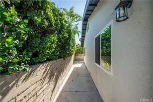 13608 Bassett, Los Angeles, CA 91405 - Photo 8