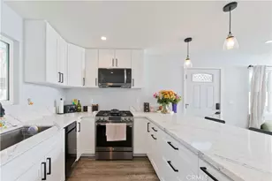 13608 Bassett, Los Angeles, CA 91405 - Photo 24