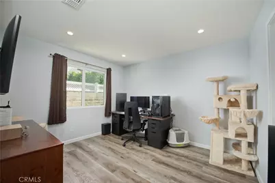 13608 Bassett, Los Angeles, CA 91405 - Photo 16
