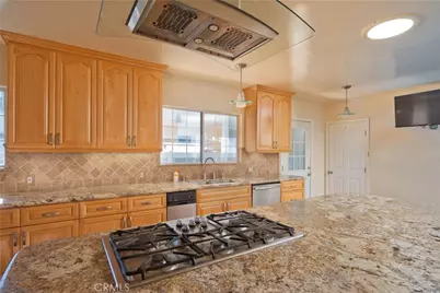13608 Bassett, Los Angeles, CA 91405 - Photo 44