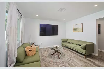 13608 Bassett, Los Angeles, CA 91405 - Photo 22