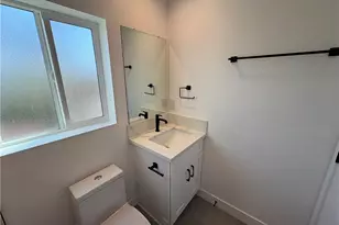 14165 Calvert St, Van Nuys, CA 91401 - Photo 16