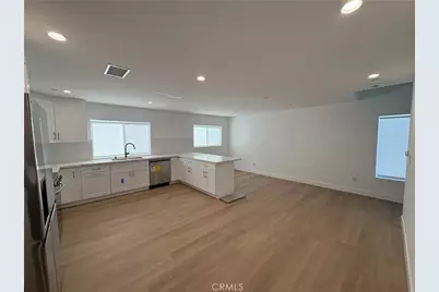 14165 Calvert Street, Van Nuys, CA 91401 - Photo 2