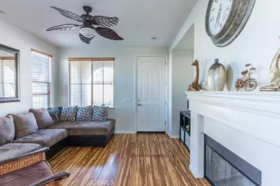 27117 Eden Court, Newhall, CA 91350 - Photo 4