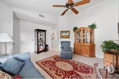 21735 Whey, Saugus, CA 91350 - Photo 6