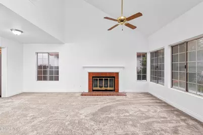 37450 Yorkshire, Palmdale, CA 93550 - Photo 4