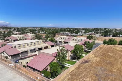 1750 E Avenue Q14 #17, Palmdale, CA 93550 - Photo 34