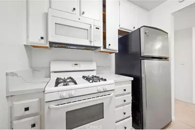 7640 Oso Avenue #316, Winnetka, CA 91306 - Photo 8