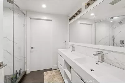 15456 Victory Boulevard, Van Nuys, CA 91406 - Photo 10