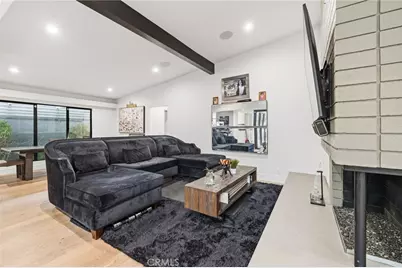 15456 Victory Boulevard, Van Nuys, CA 91406 - Photo 8