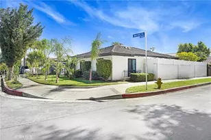 21228 Merridy St, Chatsworth, CA 91311 - Photo 2