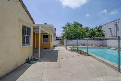 8137 Variel, Canoga Park, CA 91304 - Photo 32