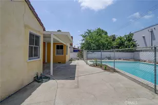 8137 Variel, Canoga Park, CA 91304 - Photo 32