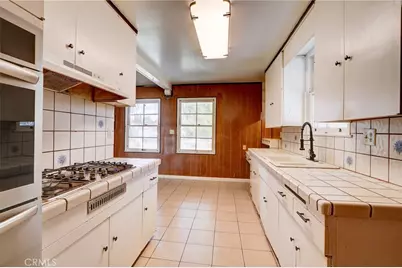 8137 Variel, Canoga Park, CA 91304 - Photo 14
