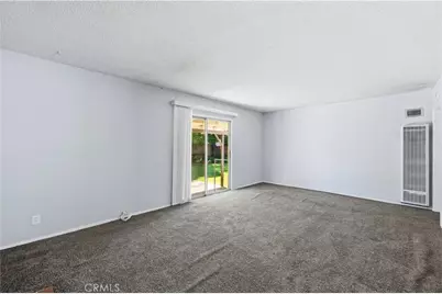 1438 W Ivyton, Lancaster, CA 93534 - Photo 10