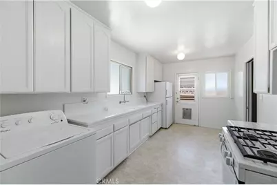 1438 W Ivyton, Lancaster, CA 93534 - Photo 6