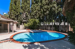 22217 Archwood, Woodland Hills, CA 91303 - Photo 4