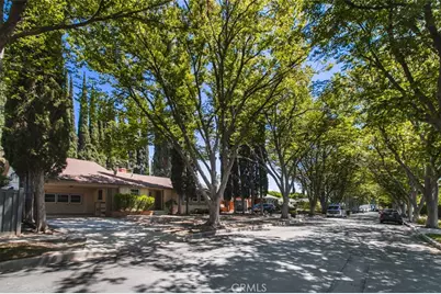 22217 Archwood, Woodland Hills, CA 91303 - Photo 2