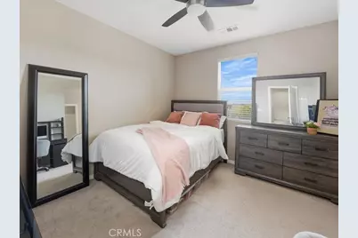 27364 Ellery Place, Saugus, CA 91350 - Photo 36