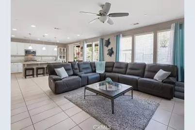 27364 Ellery Place, Saugus, CA 91350 - Photo 12