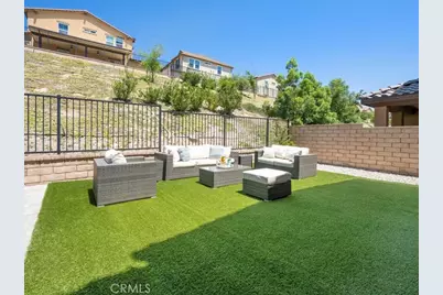 27364 Ellery Place, Saugus, CA 91350 - Photo 18