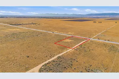 10500 W Ave D, Lancaster, CA 93536 - Photo 4