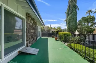 22040 Tiara St, Woodland Hills, CA 91367 - Photo 30