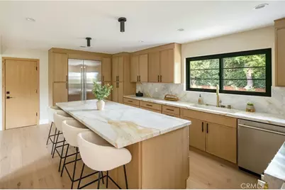 5873 Fairhaven, Woodland Hills, CA 91367 - Photo 10