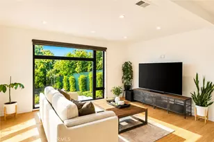 13082 Blairwood Dr, Studio City, CA 91604 - Photo 20