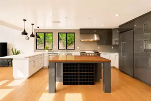 13082 Blairwood Dr, Studio City, CA 91604 - Photo 18