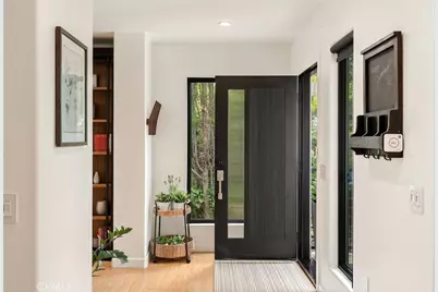 13082 Blairwood Drive, Studio City, CA 91604 - Photo 10
