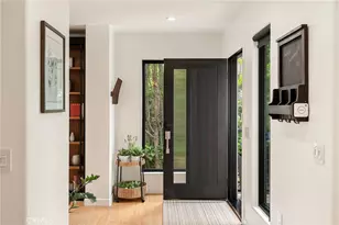 13082 Blairwood Dr, Studio City, CA 91604 - Photo 10