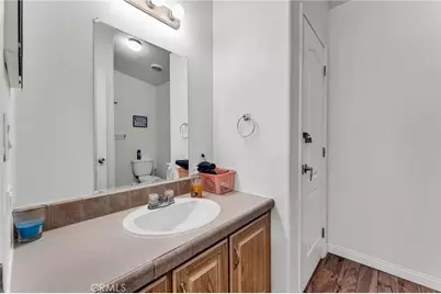 1124 W Country Club Boulevard, Big Bear City, CA 92314 - Photo 16