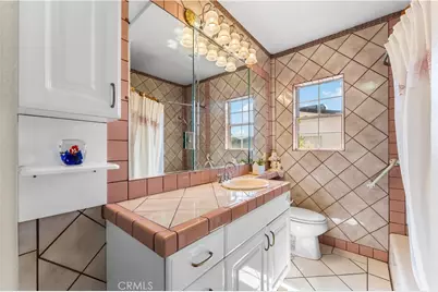 13007 Glenoaks Boulevard, Sylmar, CA 91342 - Photo 22