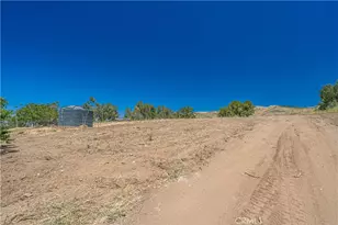 8709 Sierra Hwy, Agua Dulce, CA 91390 - Photo 38