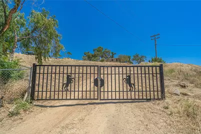 8709 Sierra Highway, Agua Dulce, CA 91390 - Photo 20