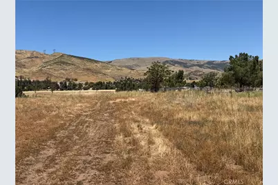 8709 Sierra Highway, Agua Dulce, CA 91390 - Photo 12