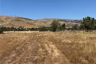 8709 Sierra Hwy, Agua Dulce, CA 91390 - Photo 12
