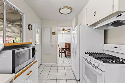 8433 Costello Avenue, Panorama City, CA 91402 - Photo 6