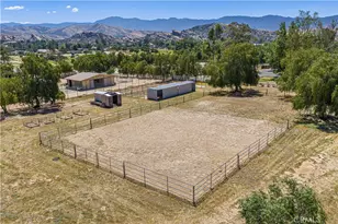 33202 Drill Rd, Agua Dulce, CA 91390 - Photo 36