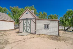 33202 Drill Rd, Agua Dulce, CA 91390 - Photo 32
