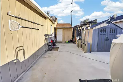 19335 Roscoe Boulevard, Northridge, CA 91324 - Photo 28