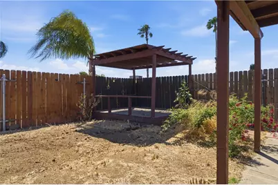 9237 Butternut, Bakersfield, CA 93306 - Photo 14