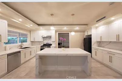 22201 Schoolcraft, Canoga Park, CA 91303 - Photo 22
