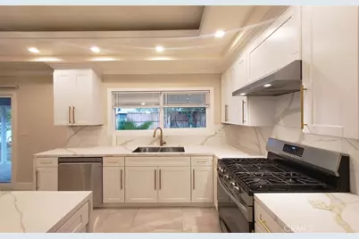 22201 Schoolcraft, Canoga Park, CA 91303 - Photo 20
