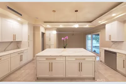 22201 Schoolcraft, Canoga Park, CA 91303 - Photo 18